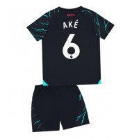 Camisa de Futebol Manchester City Nathan Ake #6 Equipamento Alternativo Infantil 2023-24 Manga Curta (+ Calças curtas)